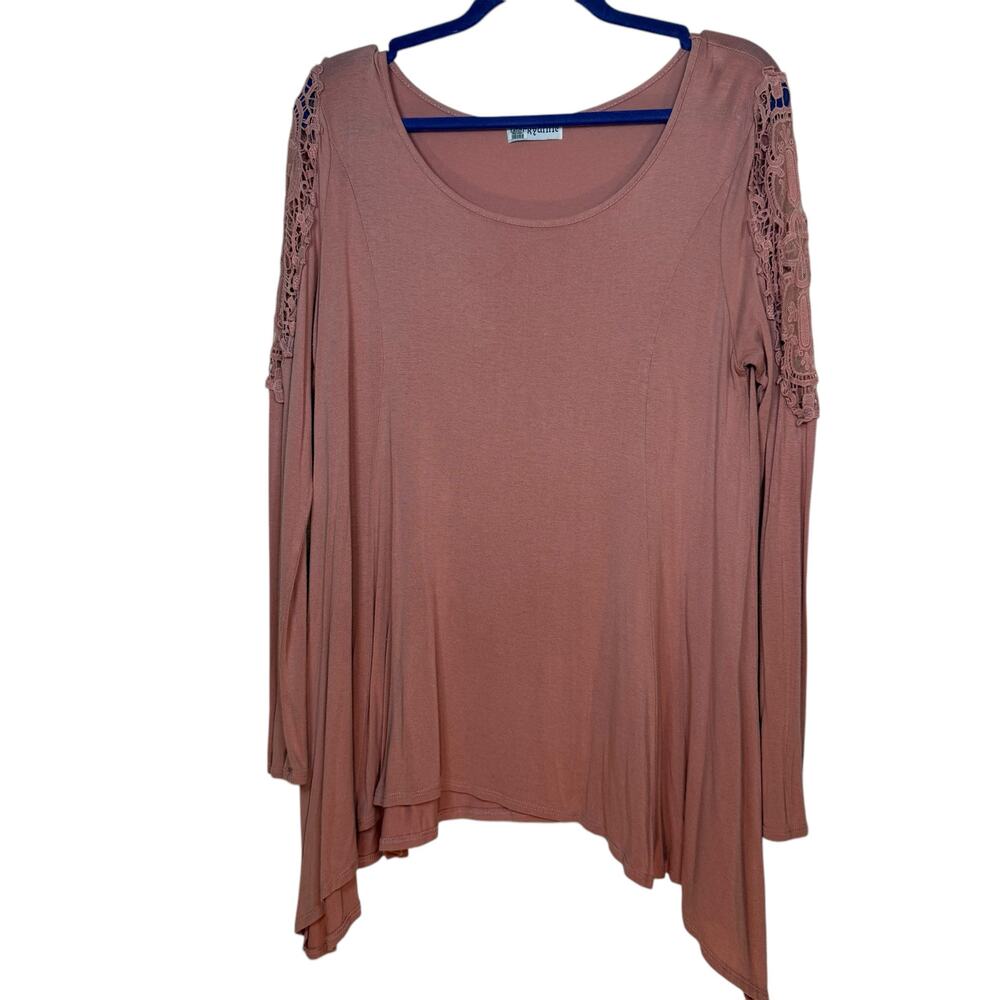 Beckyanne mauve long sleeve assymetrical hem crochet lace shoulder blouse Large